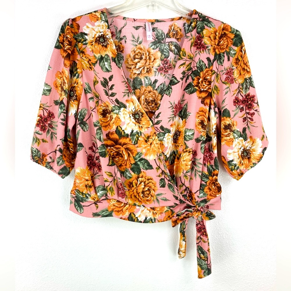 NWOT Xhilaration Floral Faux Wrap Top V Neck Blouse 3/4 roses Pink Small